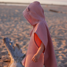 Charger l'image dans la galerie, Poncho Enfant à Capuche - Vieux Rose