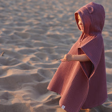 Charger l'image dans la galerie, Poncho à Capuche Enfant - Vieux Rose Foncé