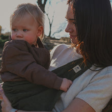 Ielādēt attēlu ,Bērna pārnēsājamā soma (slings) - OLĪVZAĻA